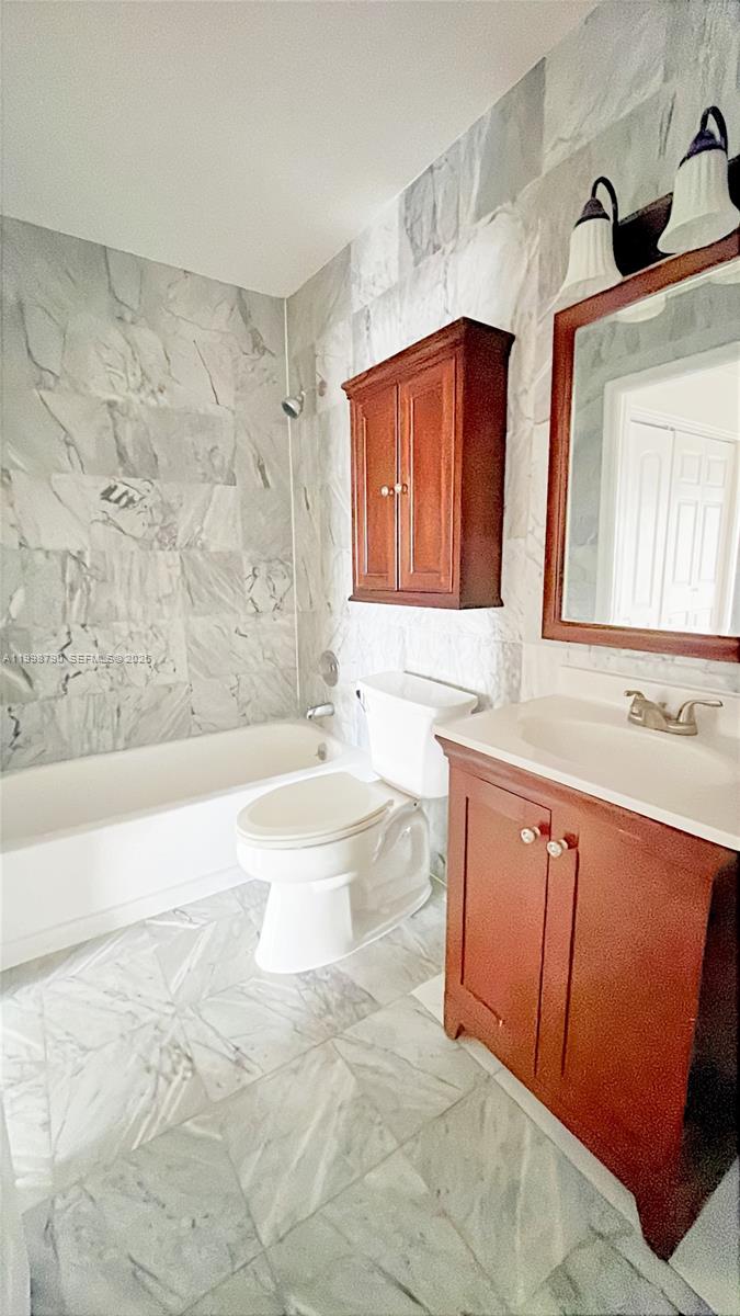 RESIDENCIAL COND - Residential Lease