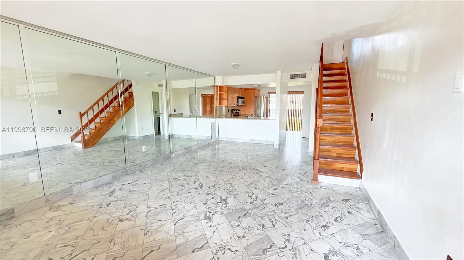 RESIDENCIAL COND - Residential Lease