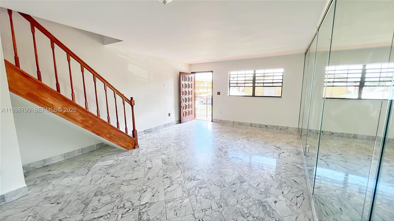 RESIDENCIAL COND - Residential Lease