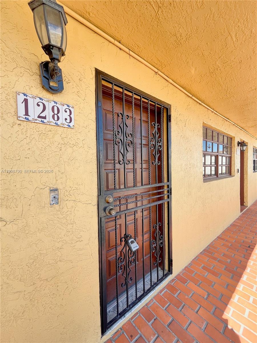 RESIDENCIAL COND - Residential Lease