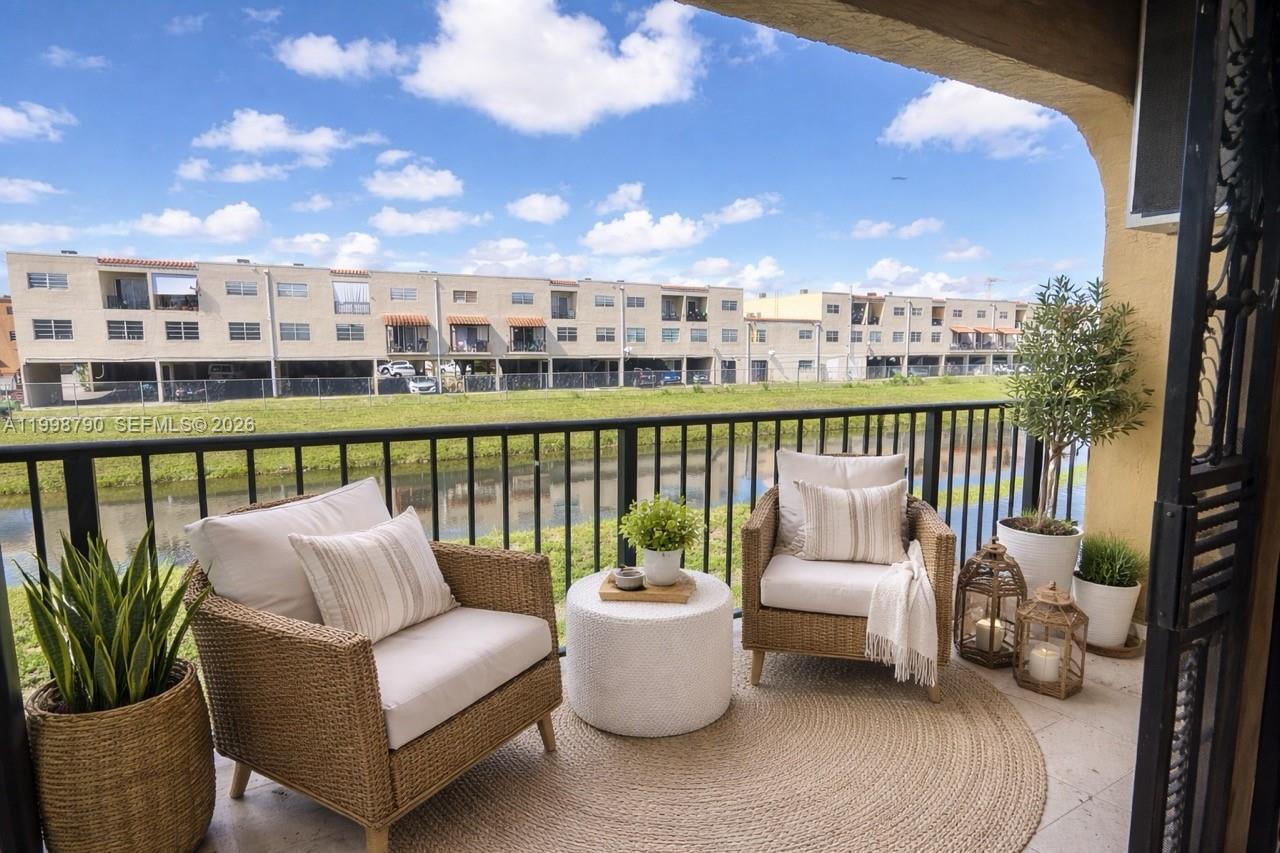 RESIDENCIAL COND - Residential Lease