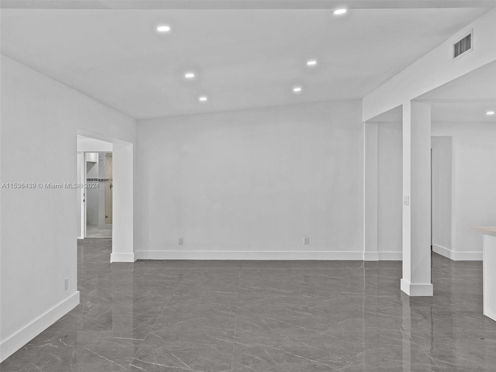 VENETIAN SEC KEYSTONE POI - Residential