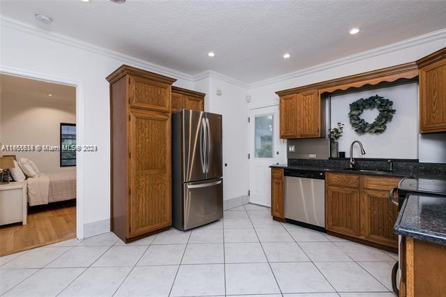 OCEAN WAY PARK - Residential Income