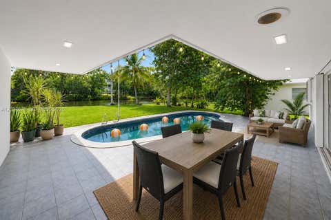 Photo of 14001 S Biscayne River Dr, Miami, FL 33161 (MLS # A12027676)