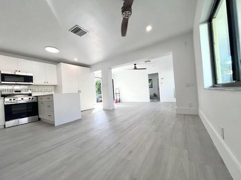 2645 SE 1st Ct 4 Pompano Beach FL 33062