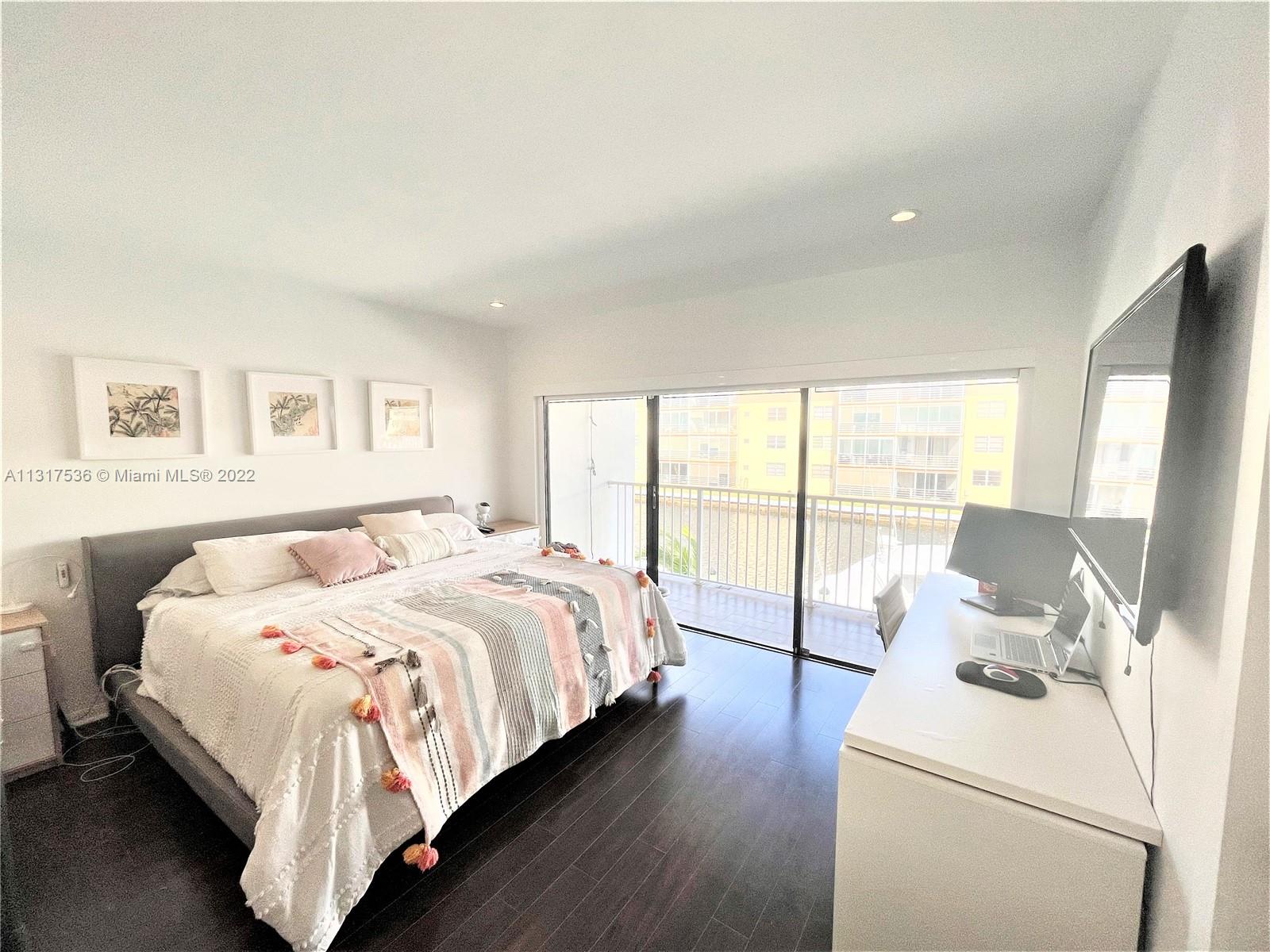 SEAGULL TOWNHOMES CONDO - Residential Lease