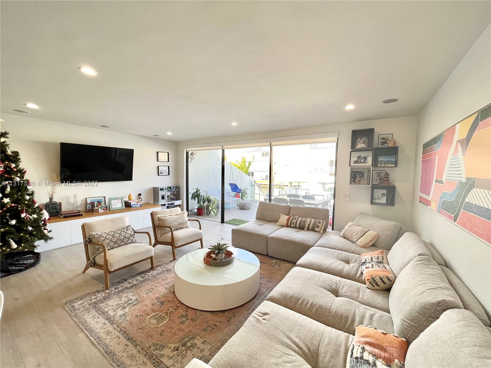 SEAGULL TOWNHOMES CONDO - Residential Lease