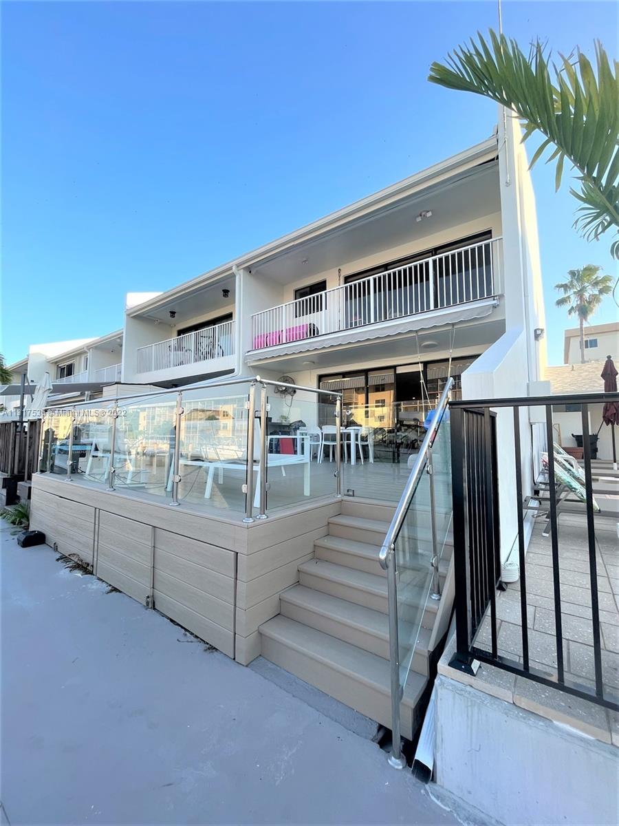 SEAGULL TOWNHOMES CONDO - Residential Lease