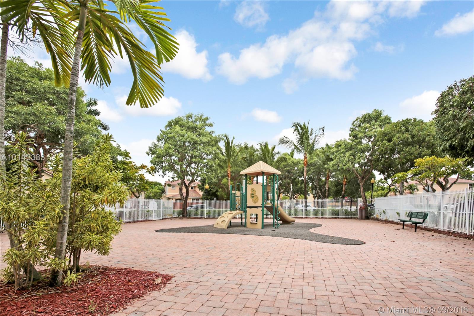 Kendall Breeze - Residential