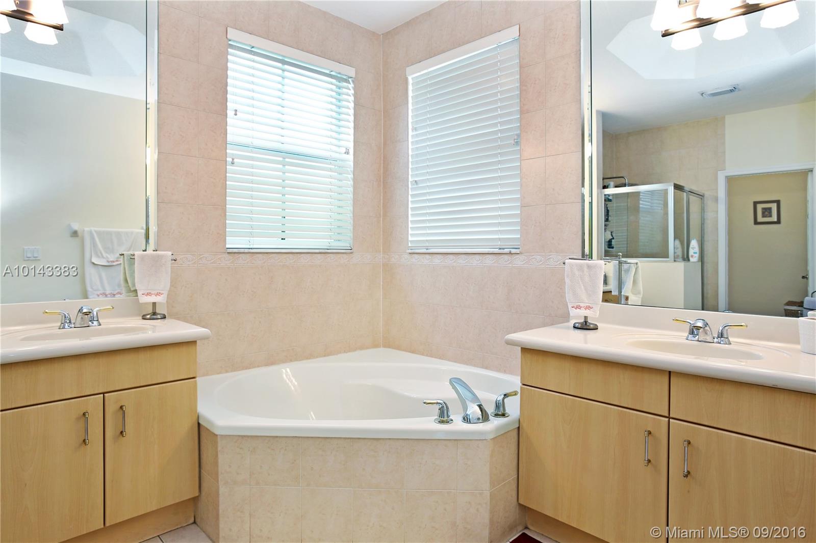 Kendall Breeze - Residential