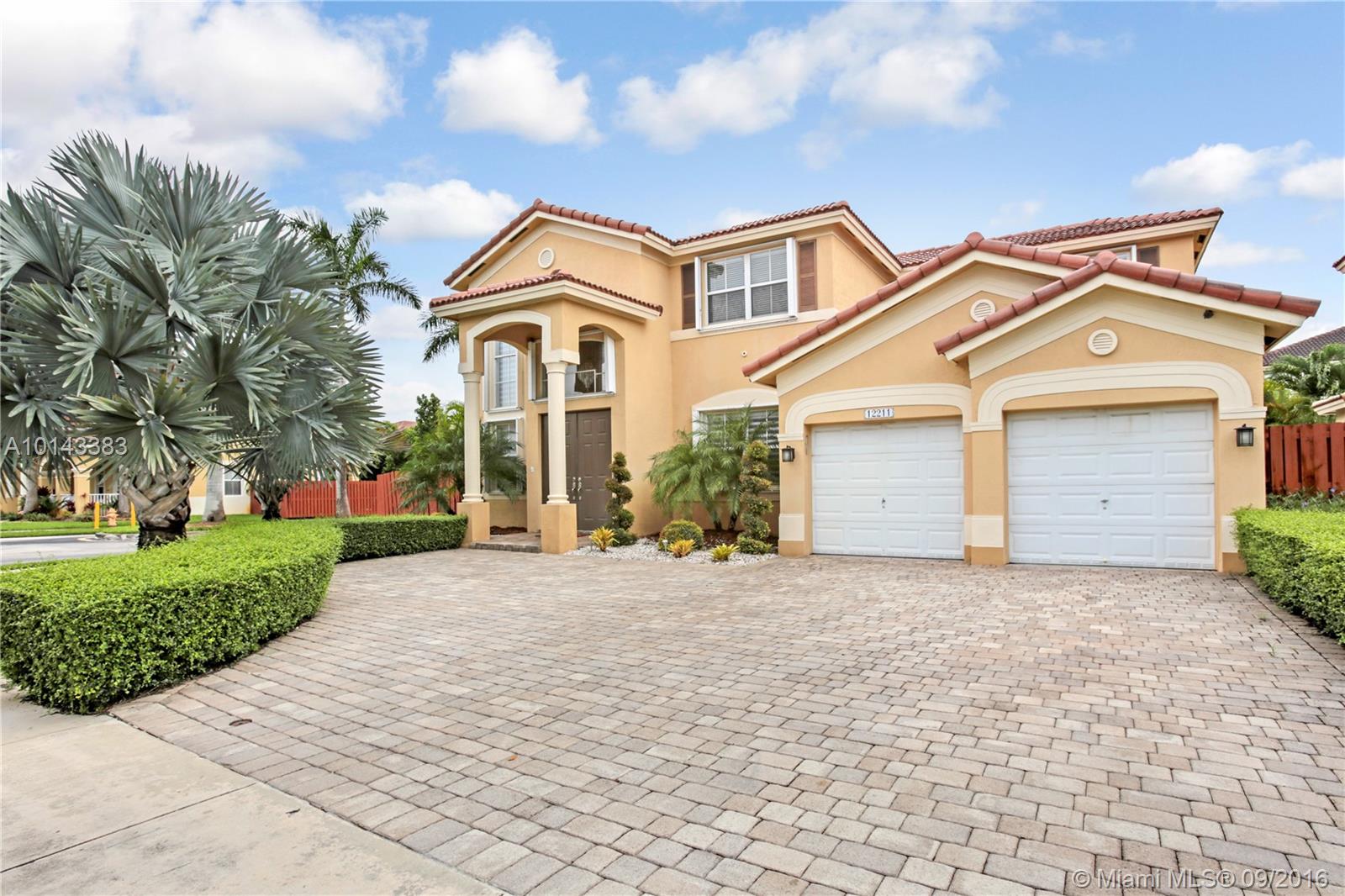 Kendall Breeze - Residential