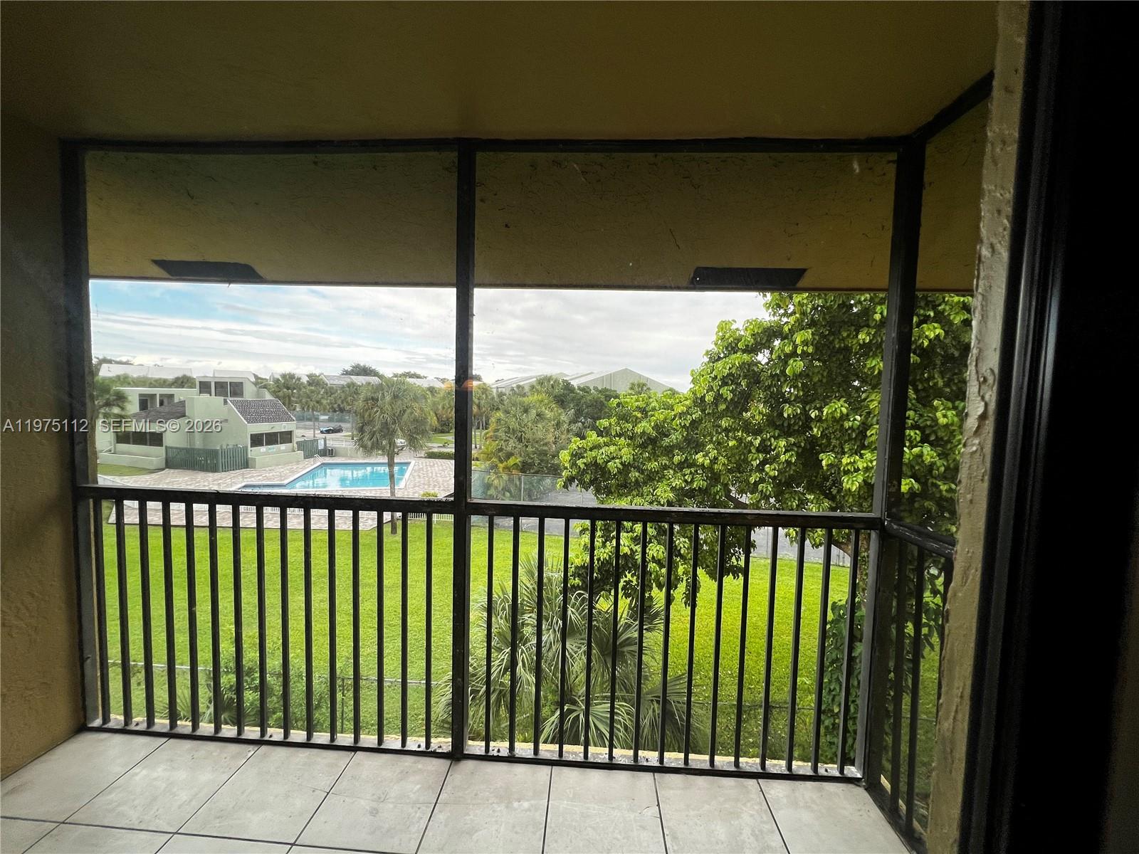 ISLAND CLUB AT CORAL SPRI - Residential Lease