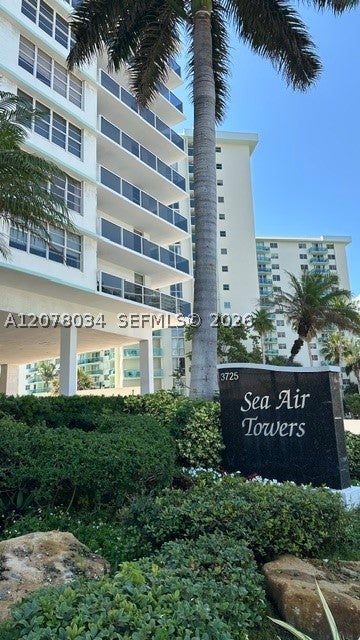 Photo of 3725 S Ocean Dr #1427, Hollywood, FL 33019 (MLS # A12078034)