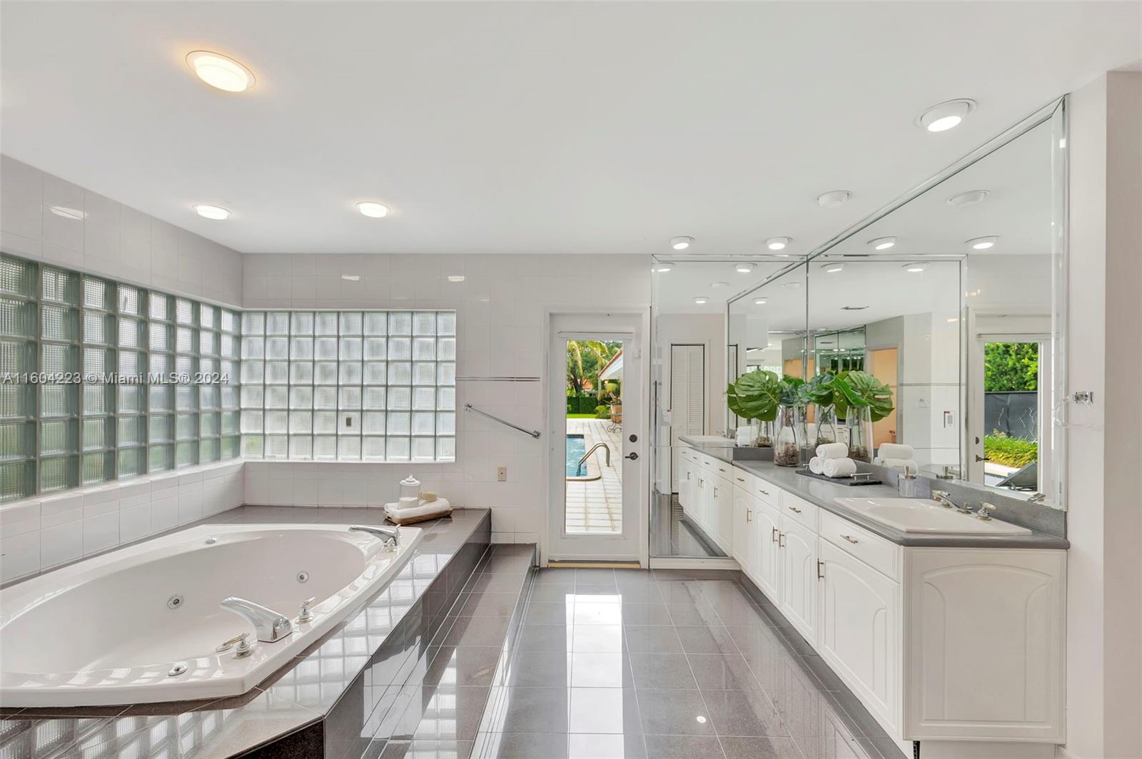 Courts of Galloway Glen - Residential