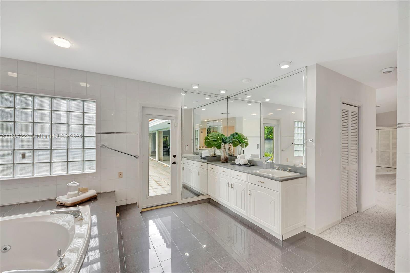 Courts of Galloway Glen - Residential