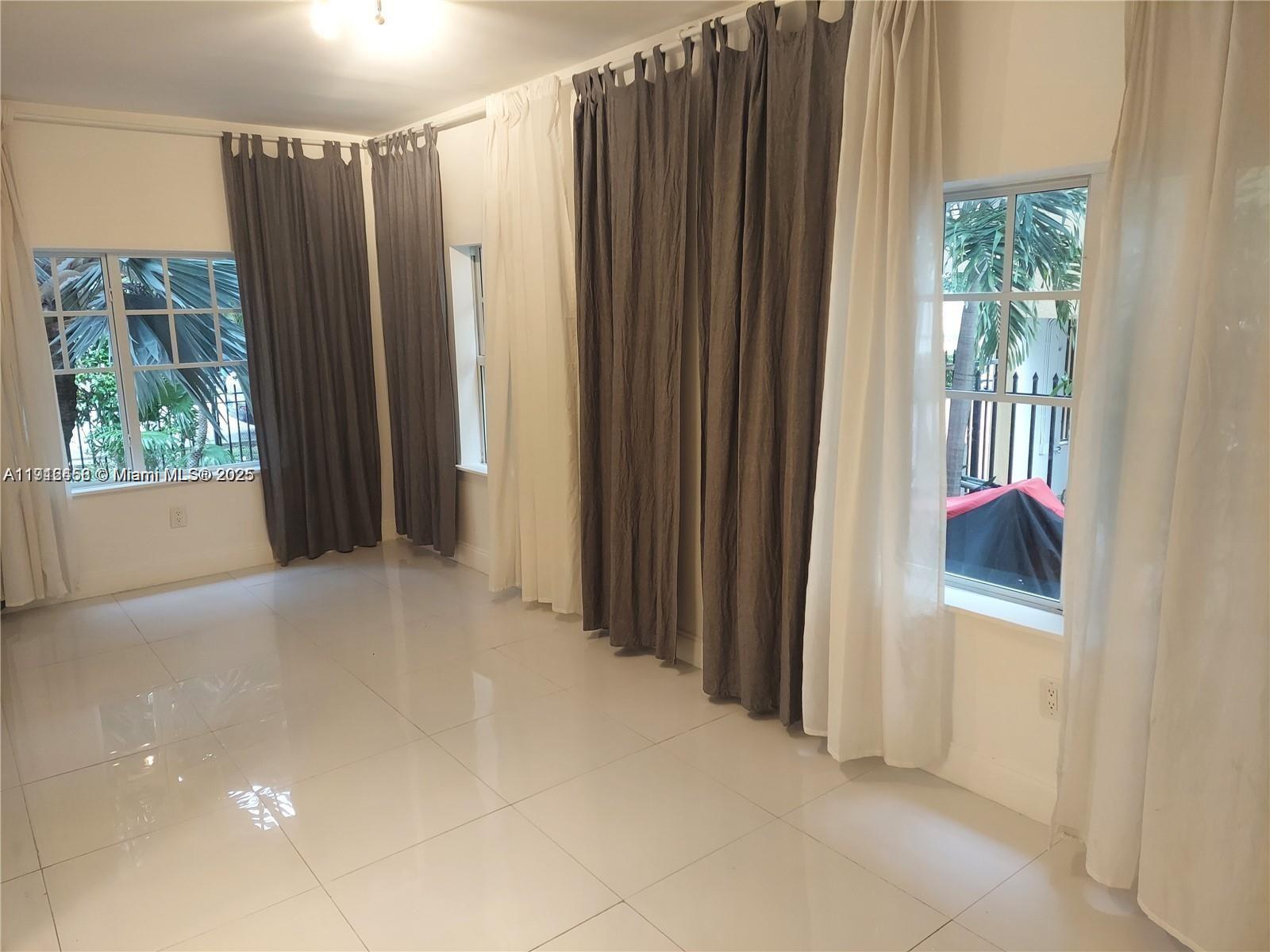 SOUTH MOON CONDO - Residential