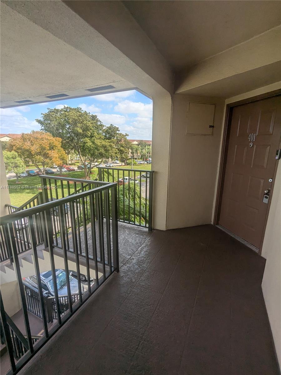 800 SW 142nd Ave 401N
