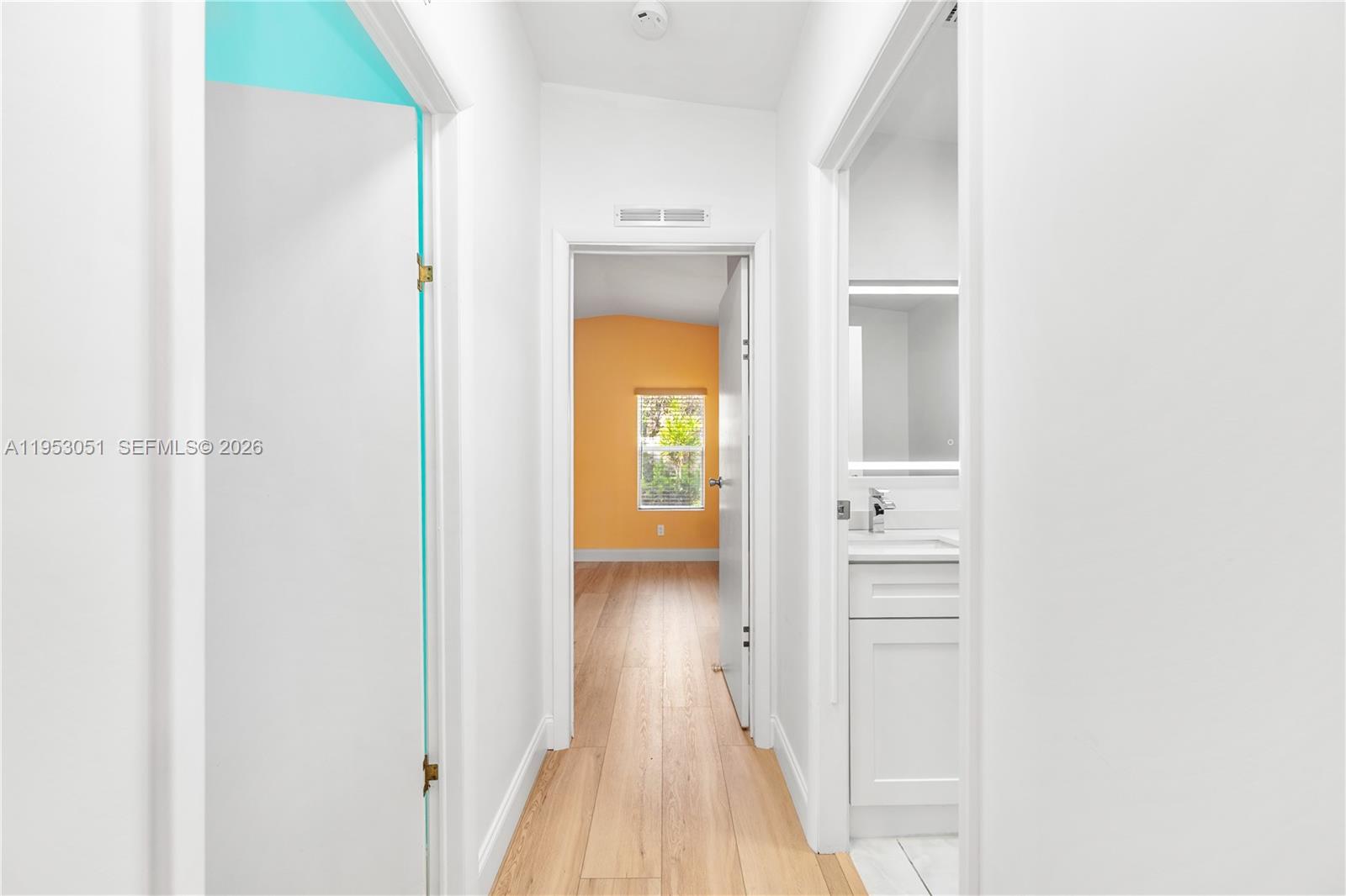 RAVENSWOOD ESTATES & MARI - Residential