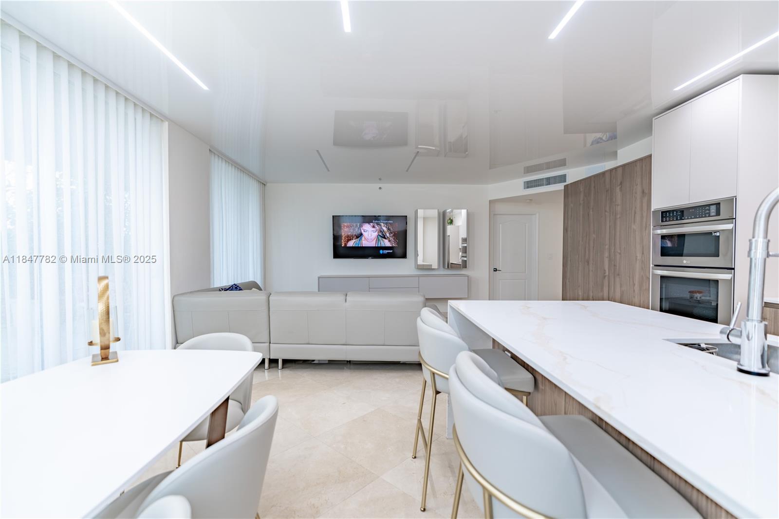 KING DAVID OF SUNNY ISLES - Residential Lease