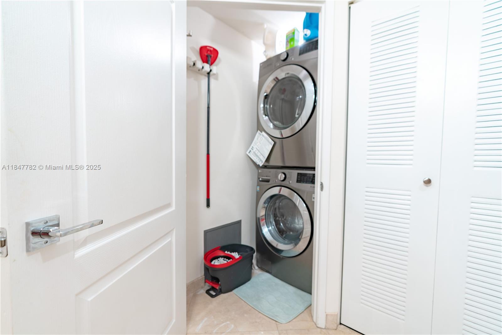 KING DAVID OF SUNNY ISLES - Residential Lease