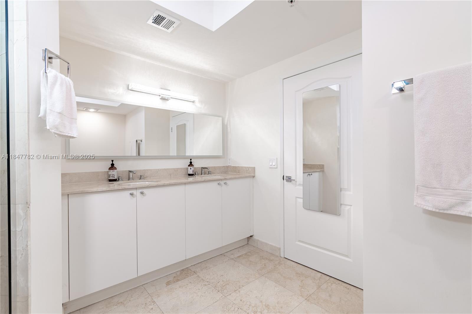 KING DAVID OF SUNNY ISLES - Residential Lease