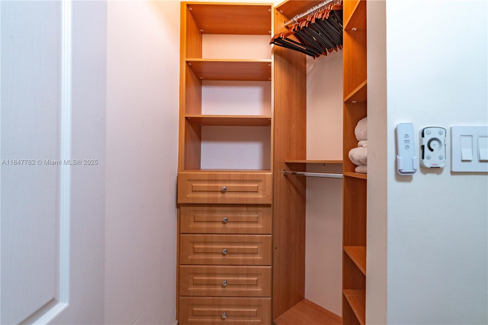 KING DAVID OF SUNNY ISLES - Residential Lease