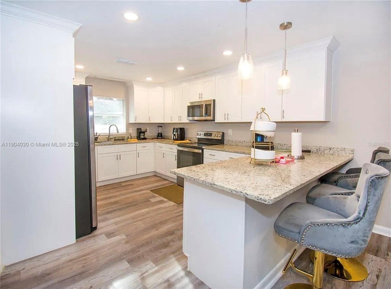 HALLAM COURT SUB PB 56 P - Residential