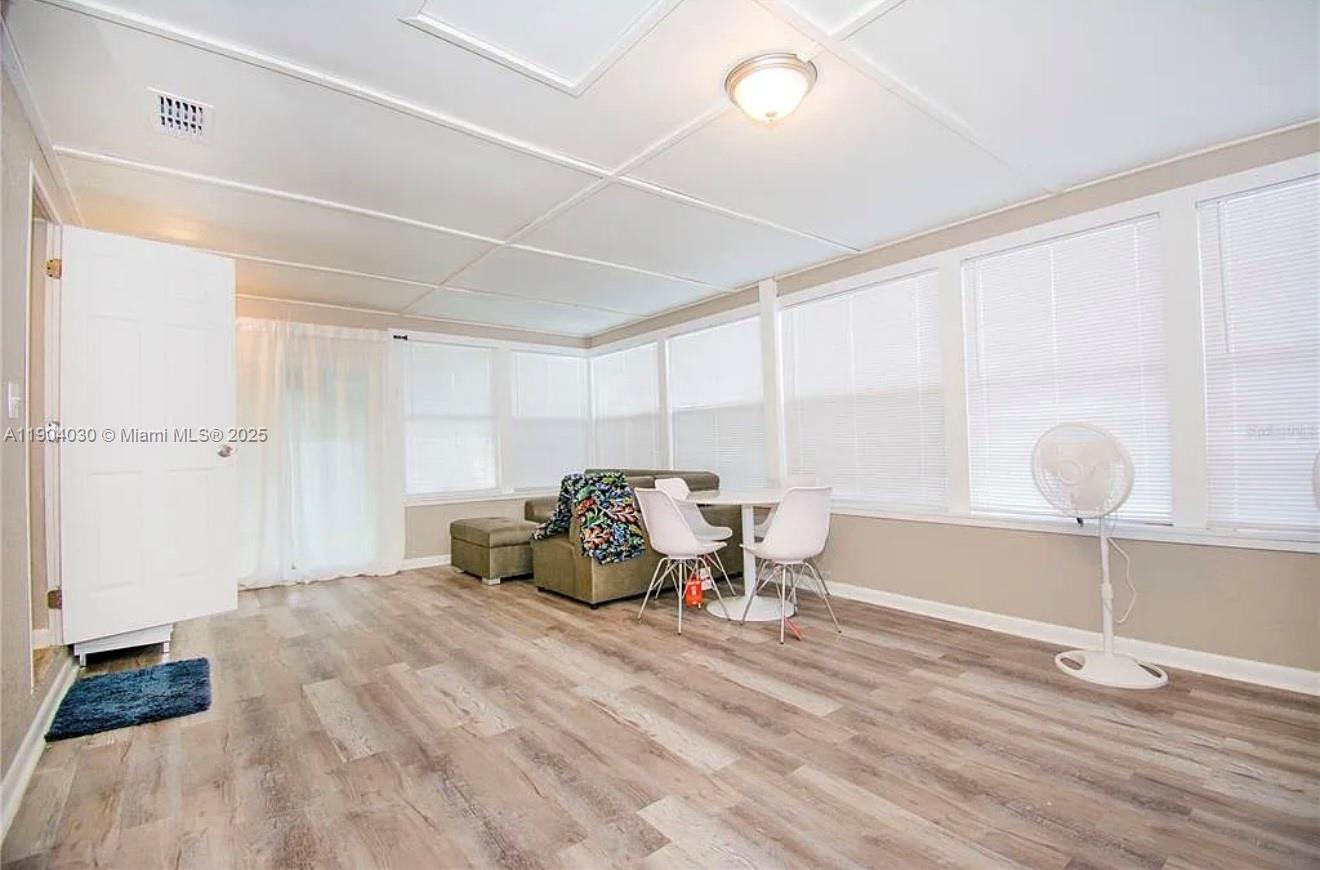 HALLAM COURT SUB PB 56 P - Residential