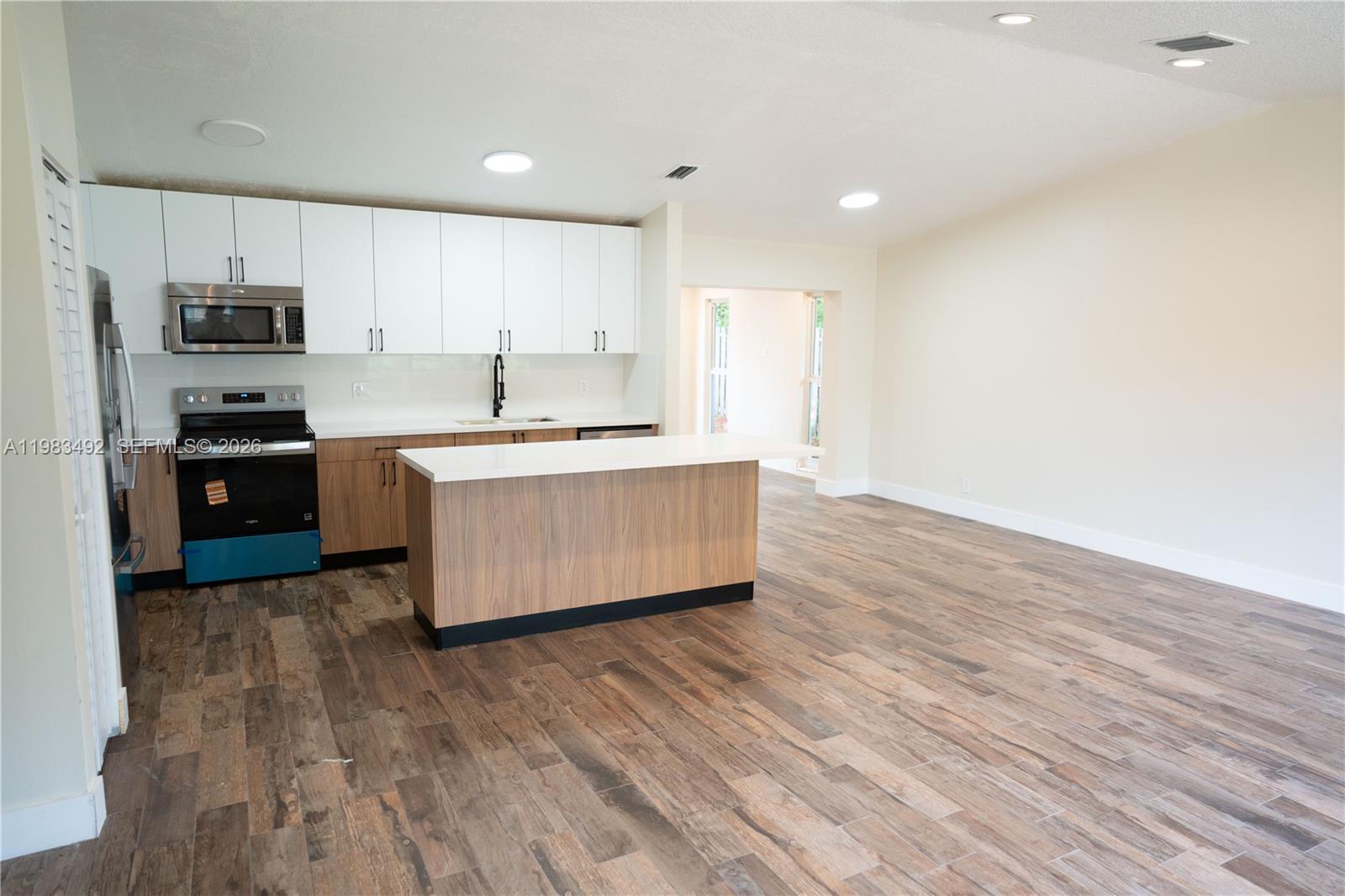 FOREST HILLS WEST - Residential