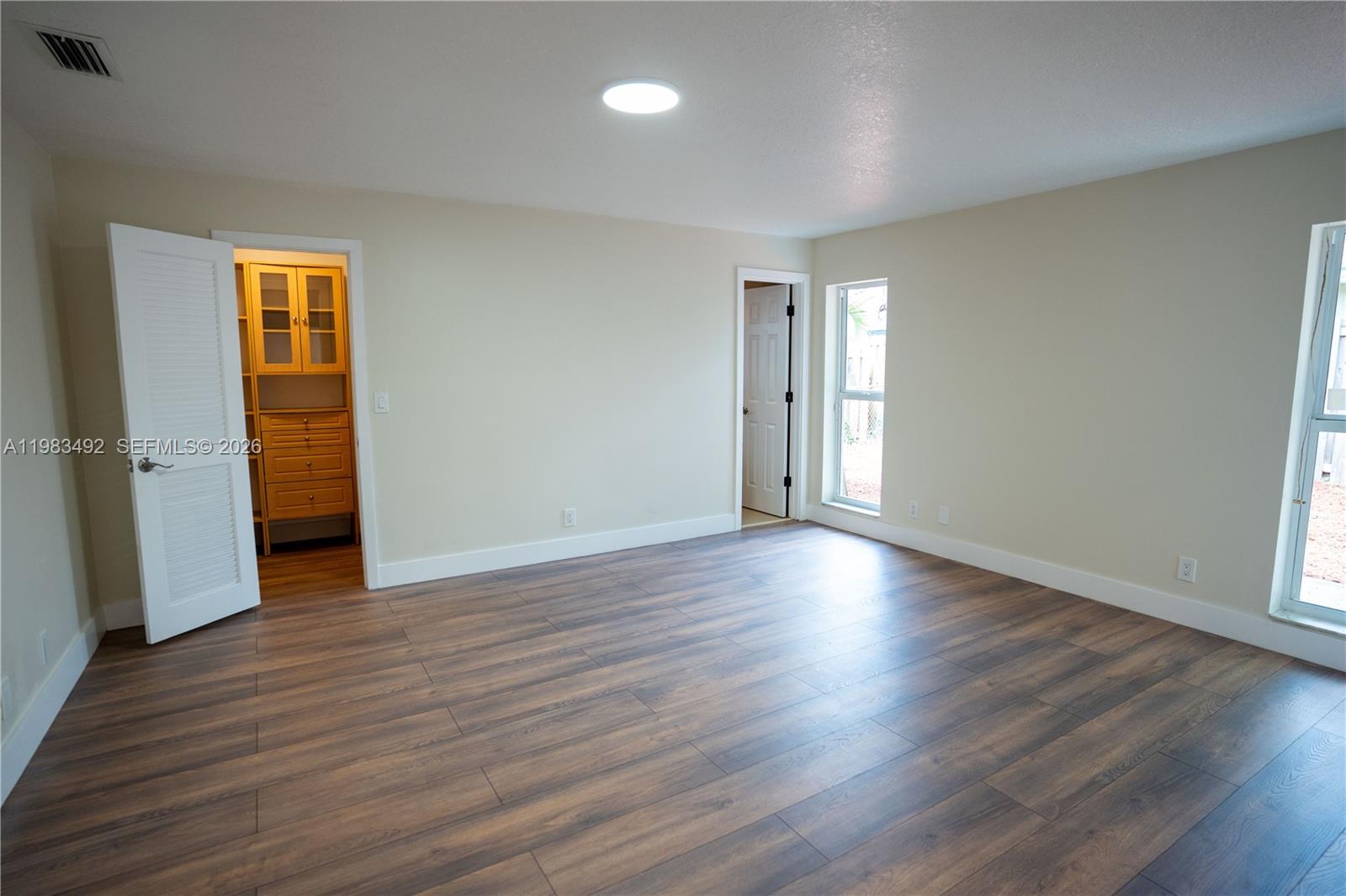 FOREST HILLS WEST - Residential