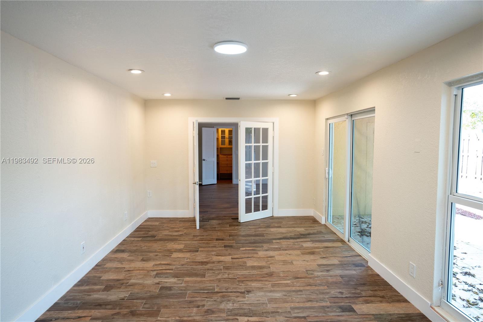 FOREST HILLS WEST - Residential