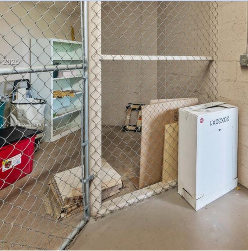 COLONY POINT 6 CONDO - Residential