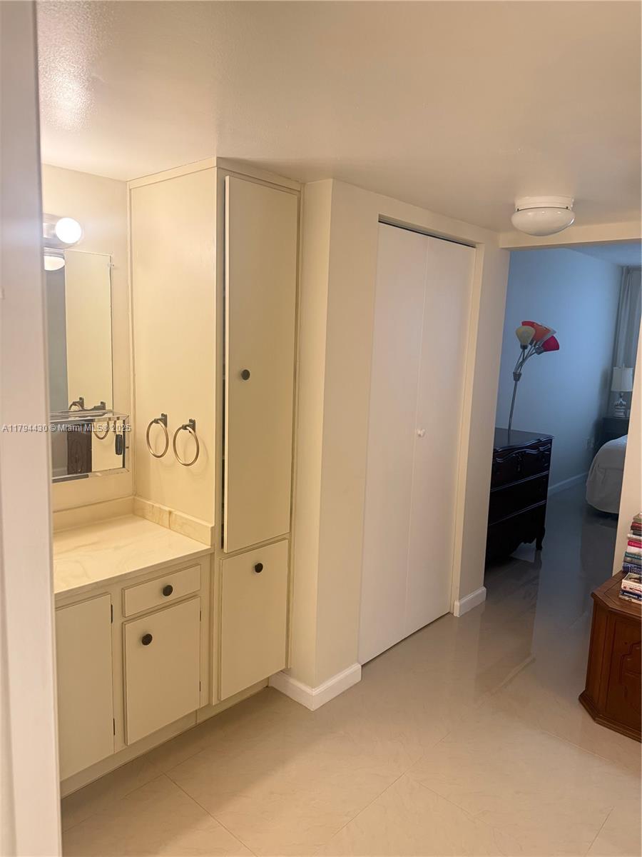 COLONY POINT 6 CONDO - Residential