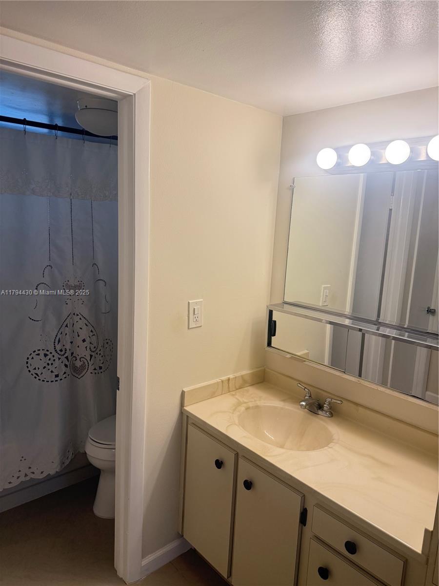 COLONY POINT 6 CONDO - Residential