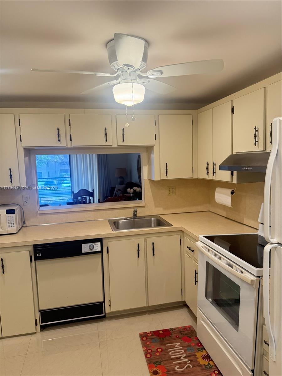 COLONY POINT 6 CONDO - Residential