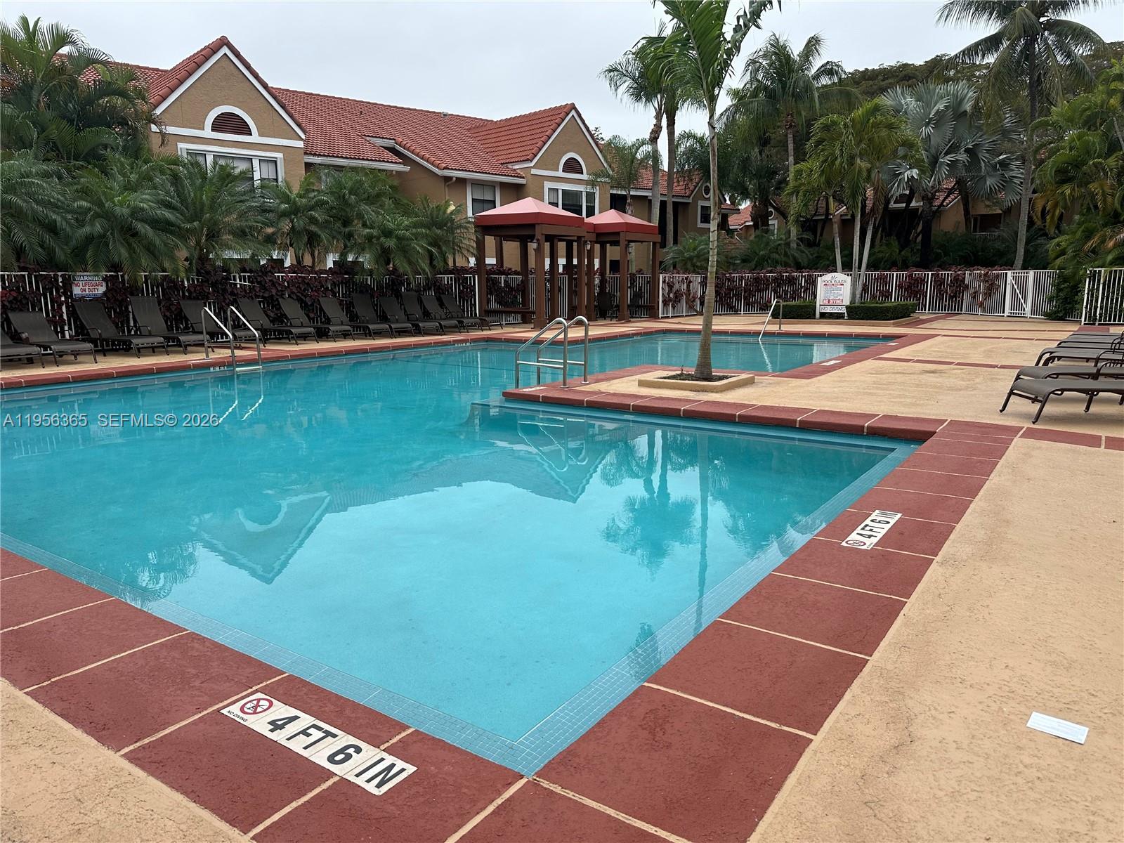 BISCAYNE BEACH CLUB CONDO - Residential