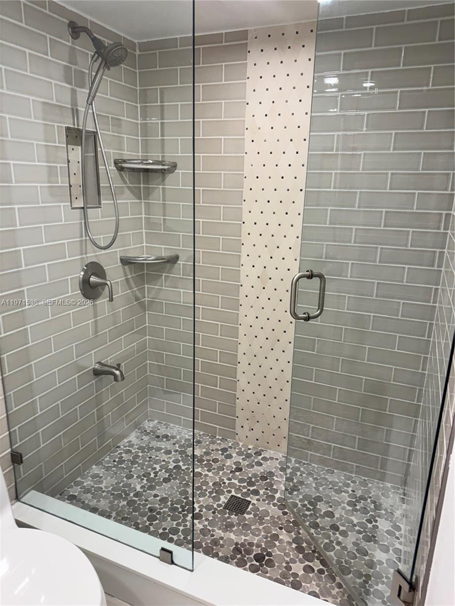 14301 N Kendall Dr 111B