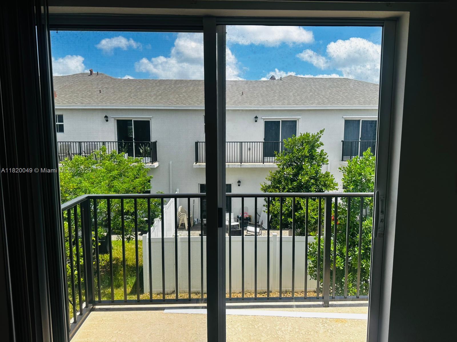 748 SE 17th St, Homestead, FL, 33034/$425,000 1 748 SE 17th St
