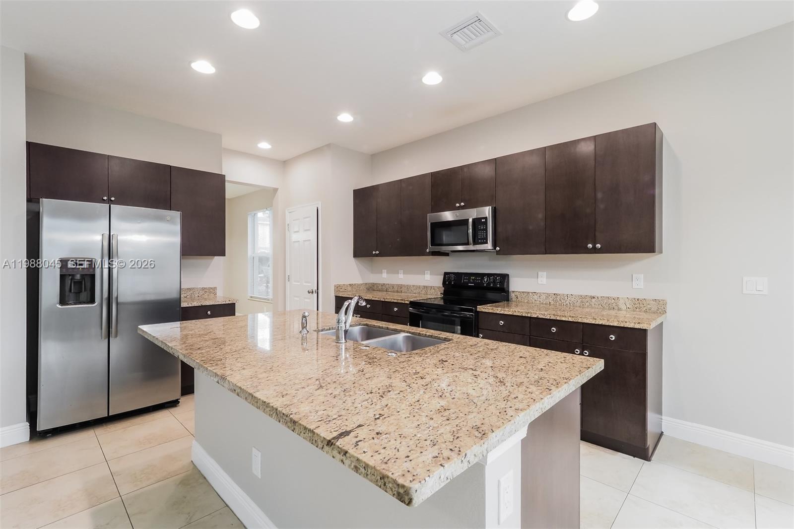 VIZCAYA FALLS PLAT 1 - Residential Lease