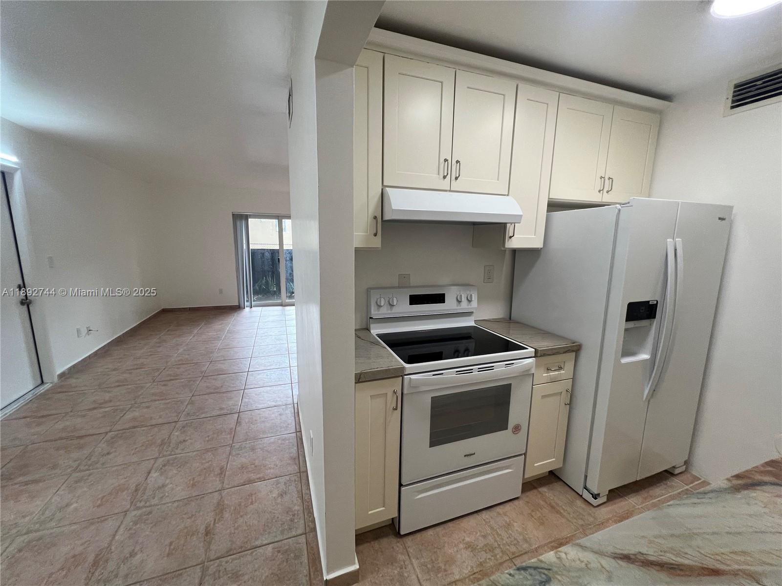 SPANISH TRACE CONDO - Residential Lease