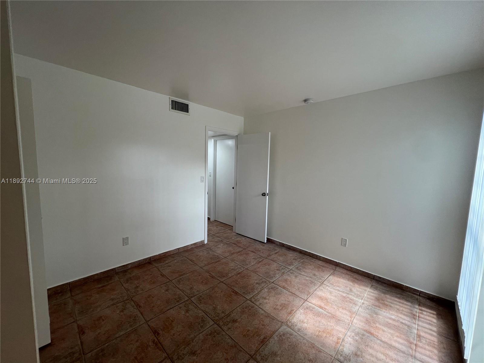 SPANISH TRACE CONDO - Residential Lease