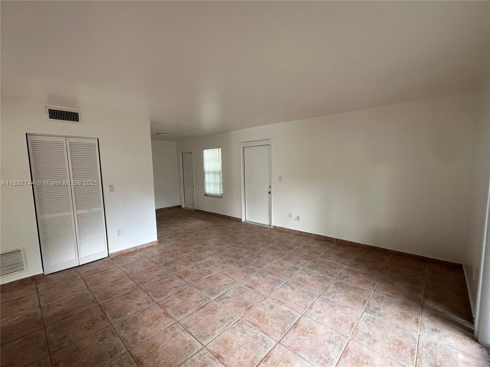 SPANISH TRACE CONDO - Residential Lease