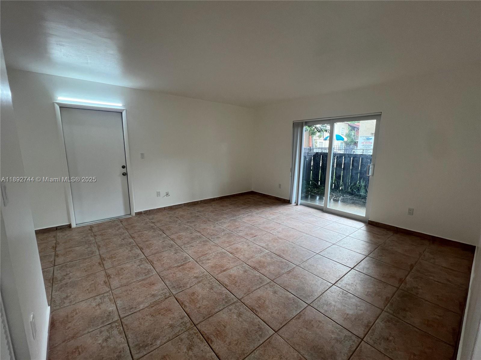 SPANISH TRACE CONDO - Residential Lease