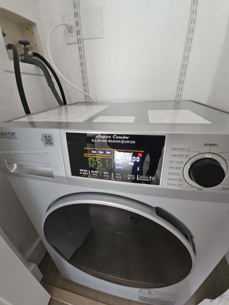 BISCAYNE BCH SUB - Residential Lease