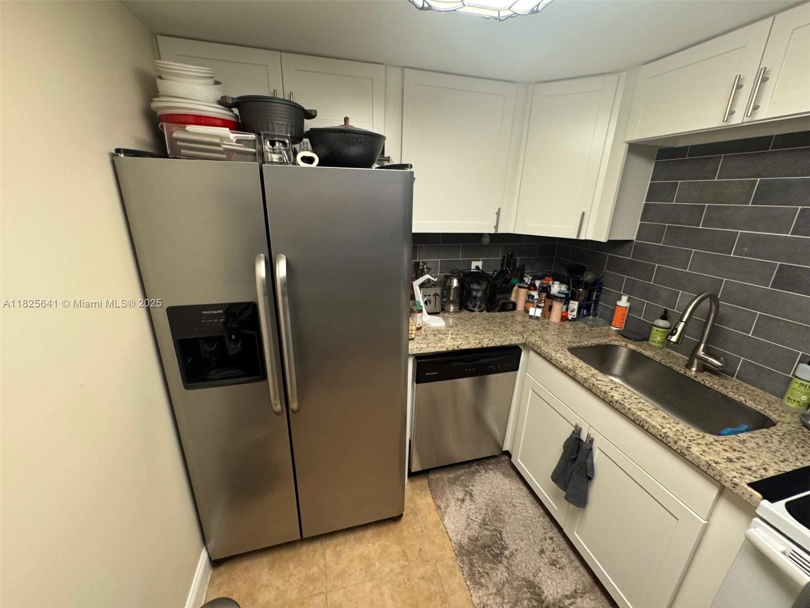 1428 SE 4th Ave 103, Deerfield Beach, FL, 33441/$169,990 2 1428 SE 4th Ave 103