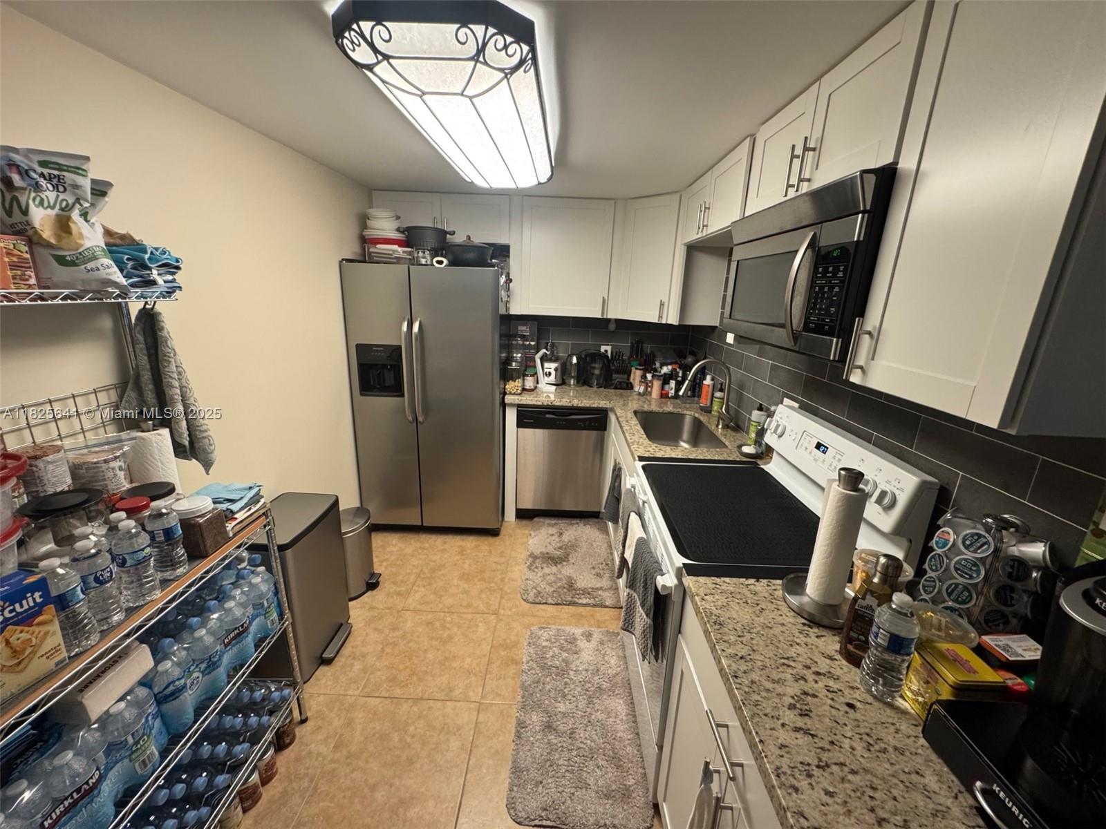 1428 SE 4th Ave 103, Deerfield Beach, FL, 33441/$169,990 3 1428 SE 4th Ave 103