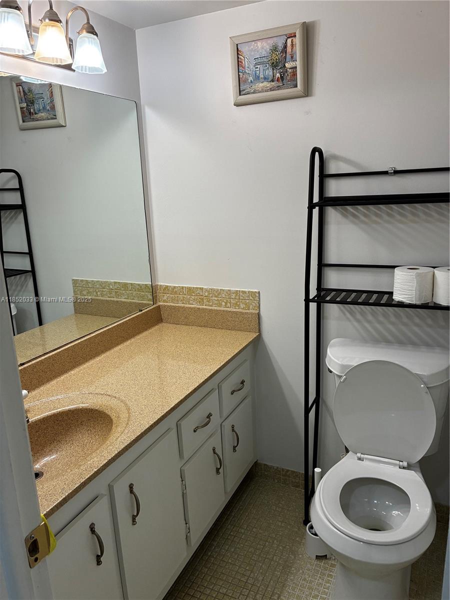 CASTLE APARTMENTS 16 COND - Residential