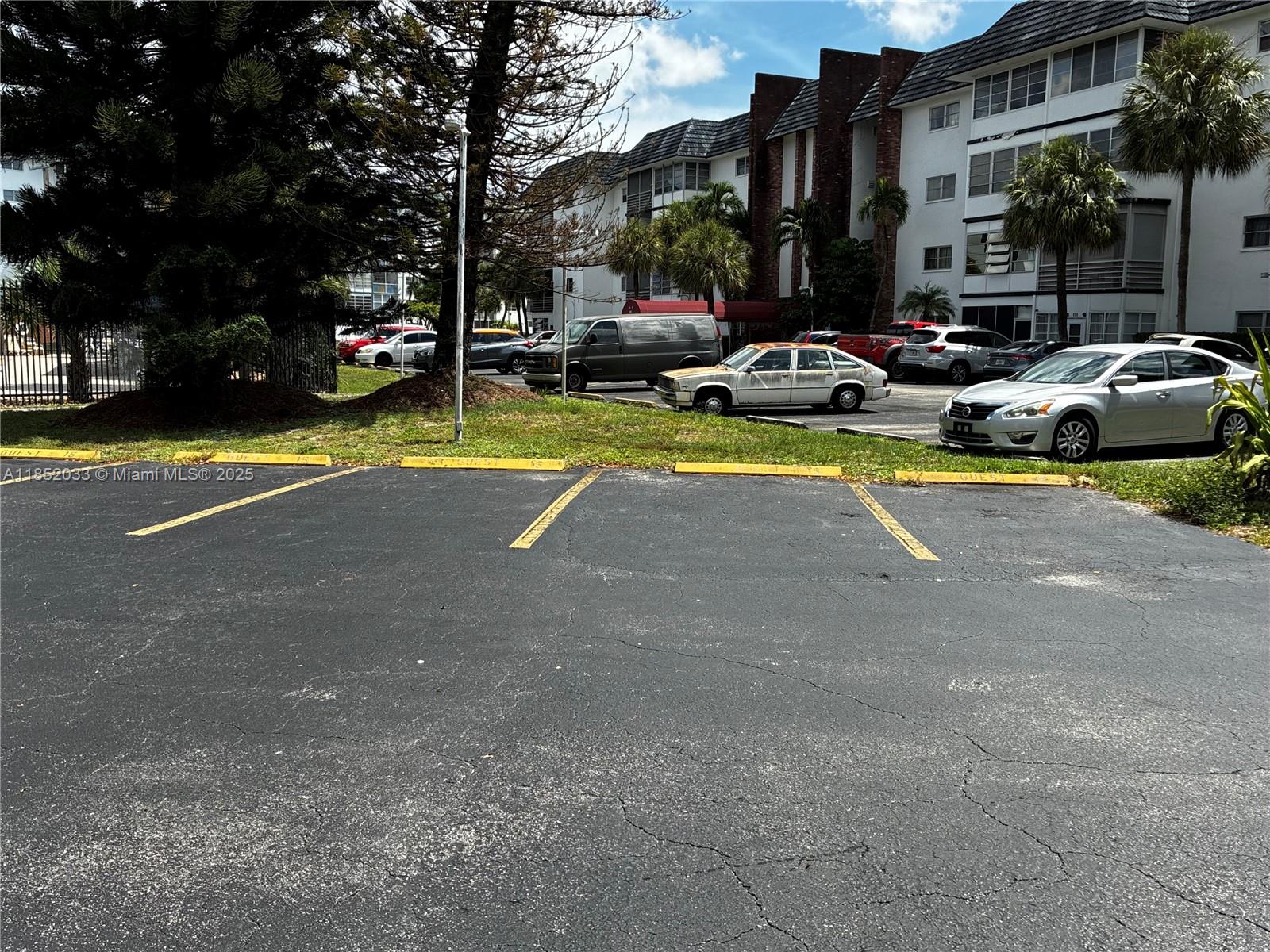 CASTLE APARTMENTS 16 COND - Residential