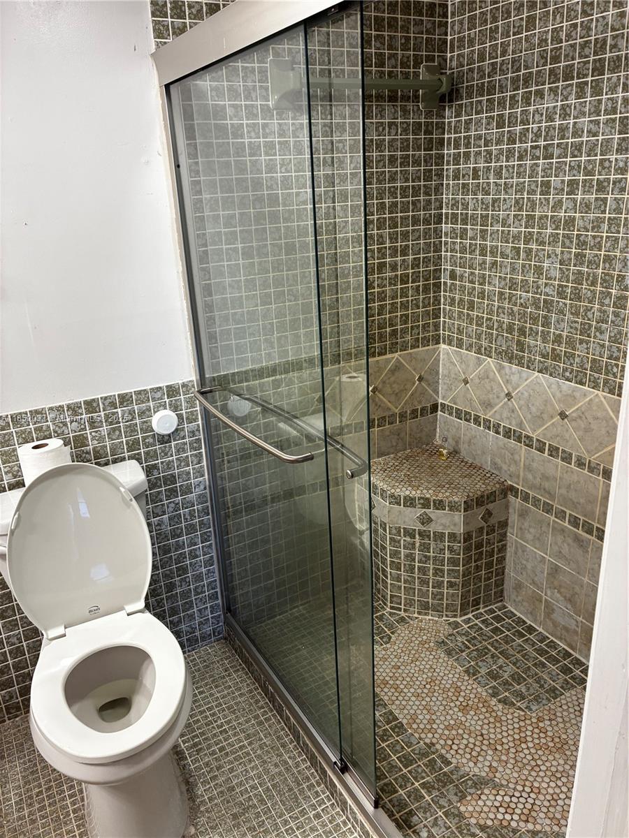 CASTLE APARTMENTS 16 COND - Residential