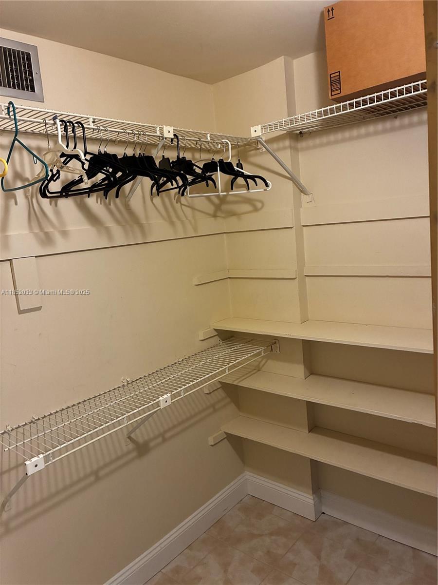 CASTLE APARTMENTS 16 COND - Residential